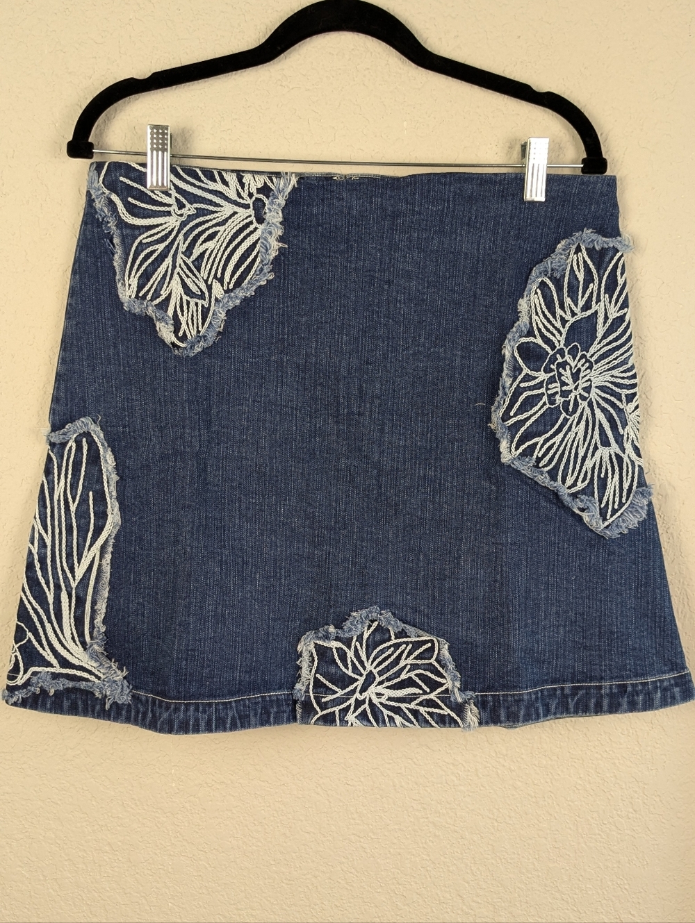 NWT Anthropologie Maeve Denim Mini Skirt L White Floral Embroidery Back Zip